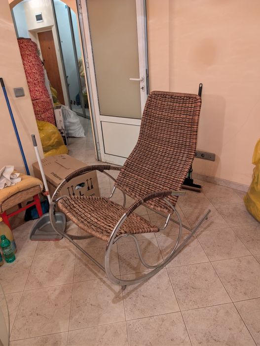 Люлеещ се стол - спешно