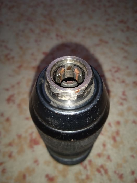 продам сменный патрон. Bosch.