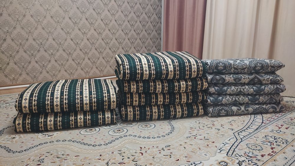 Көрпе қолда бар немесе заказға