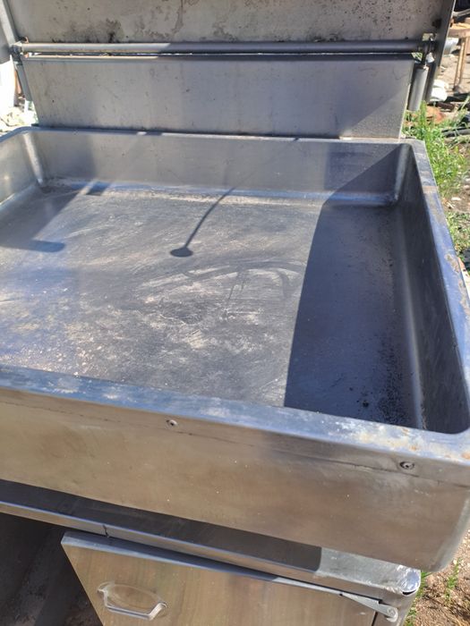 Fritoza mare pe gaz 90/80 cm si adînca25cm
