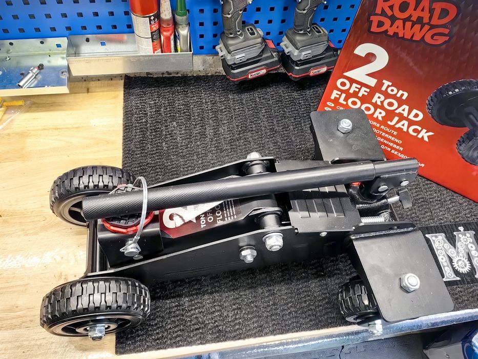 Torin ROADAWG 2-Ton Off-Road Jack – хидравличен оф-роуд крик тип крок