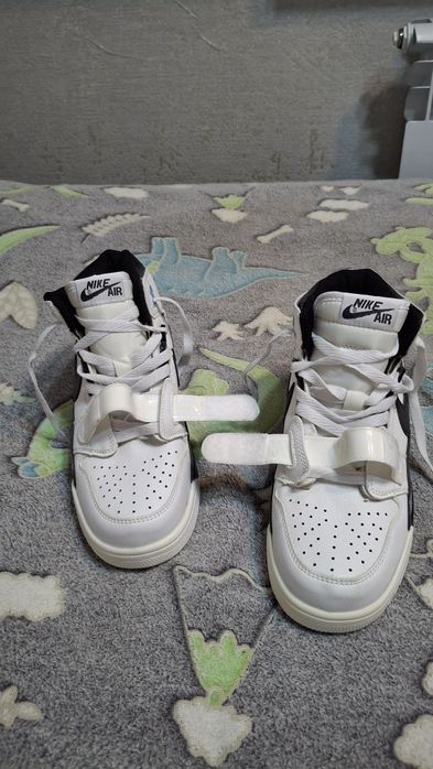 Кроссовки новые.