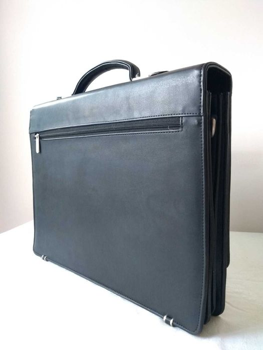 Кожена бизнес чанта