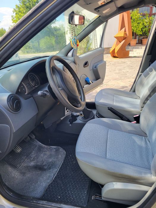 Vând autoturism Logan