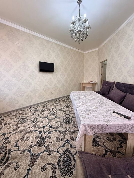 Урганч шахар марказида (Гипермаркет ёнида) 2-хонали квартира ижарага б