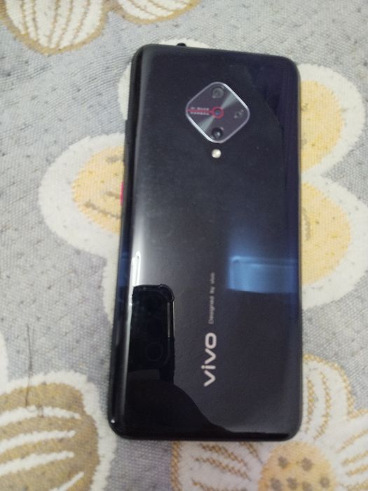 Продам телефон Vivo