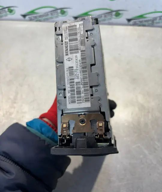 Radio cd 8200 256 141 C Renault Megane 2003 1.6 MT (113 hp)