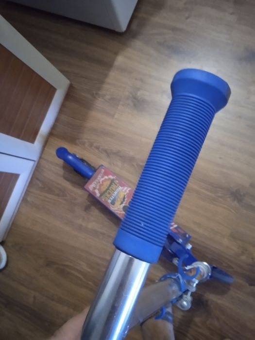 Самокат двухколесный