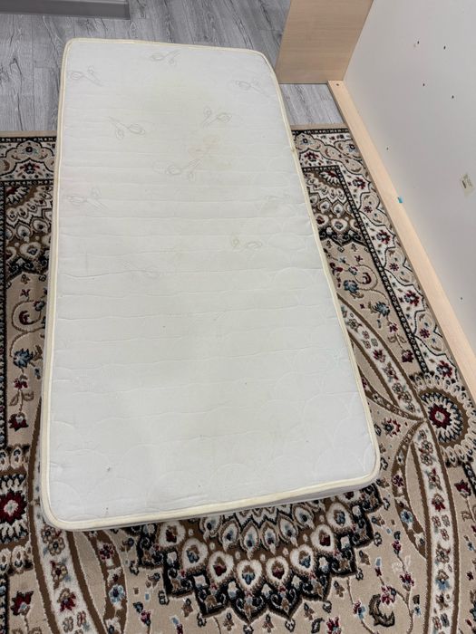 Продам кровать срочно