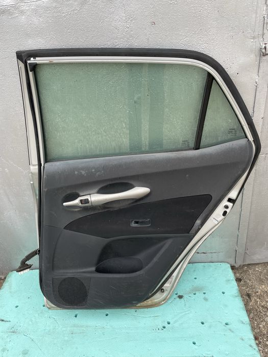 Задна дасна врата за Toyota Auris Тойота Аурис 2007-2010г
