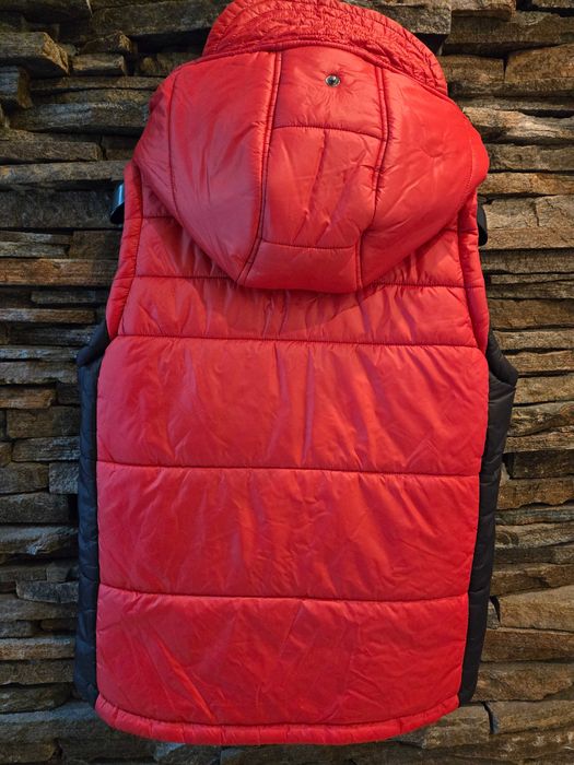 Детски елек Diesel 10-12 г. / 100 % Оригинален / Перфектно състояние