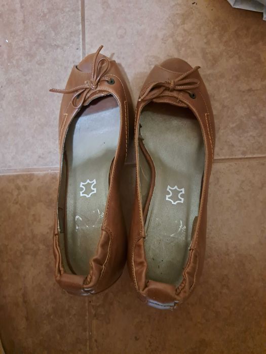 Подарявам обувки