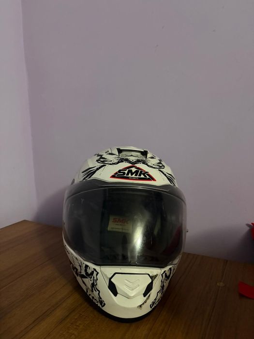 Vând cască moto SMK