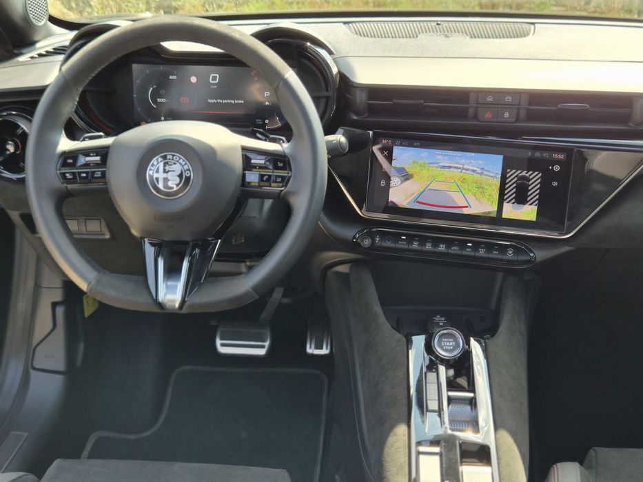 Alfa Romeo Junior 2025 benzină, 29.637 € — imagine 5