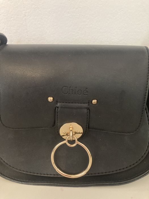 Красиви чанти не са носени