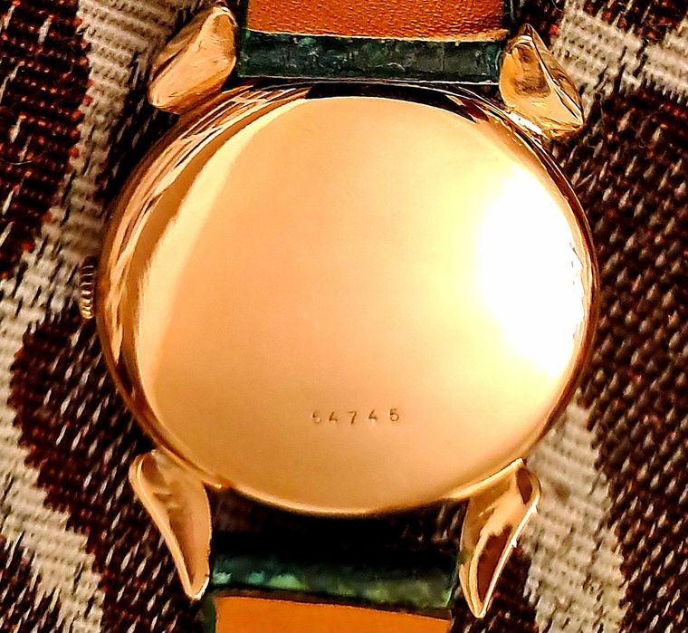 Vând ceas Doxa aur roz 14K fabricat în anii 40