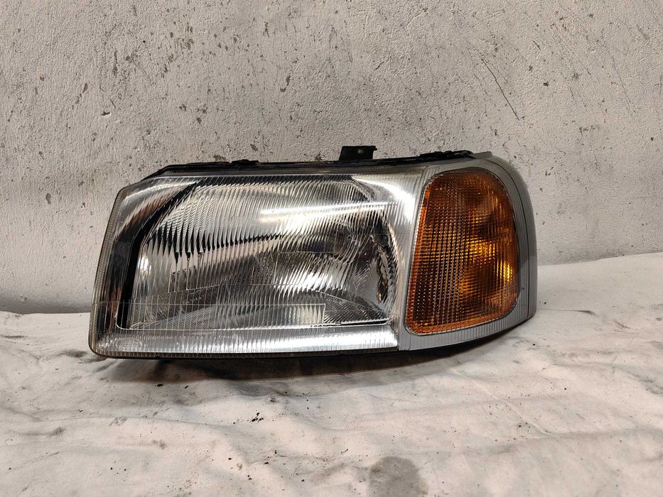 Оригинален фар  Land Rover Freelander
