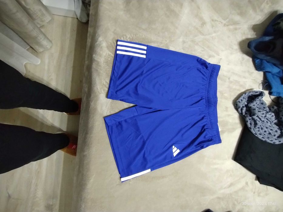 Pantalon scurt Adidas
