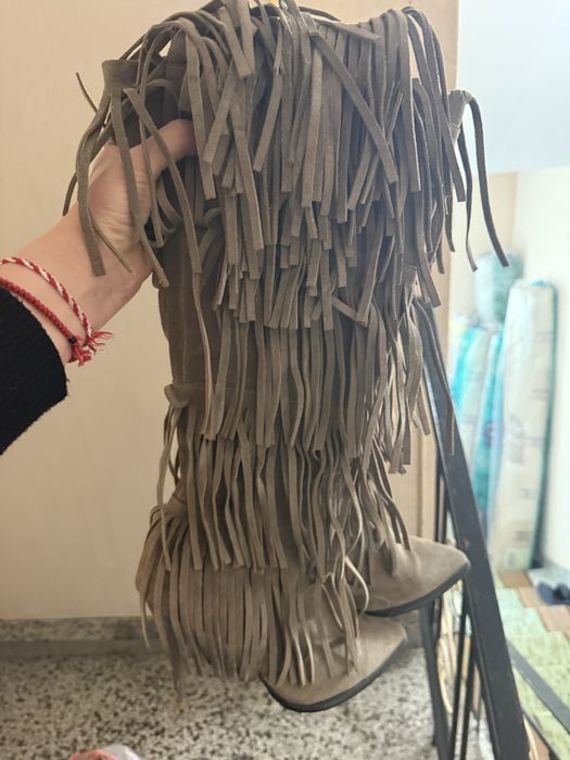 Много запазени боти и ботуши с естествена кожа ! Бутикови