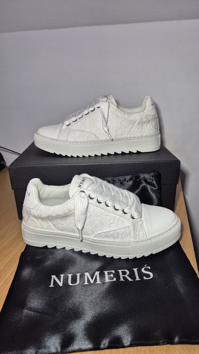 pantofi numeris 41