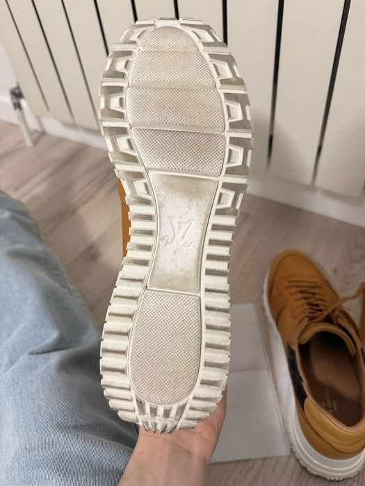 Кроссовки Louis Vuitton Run Away Sneaker