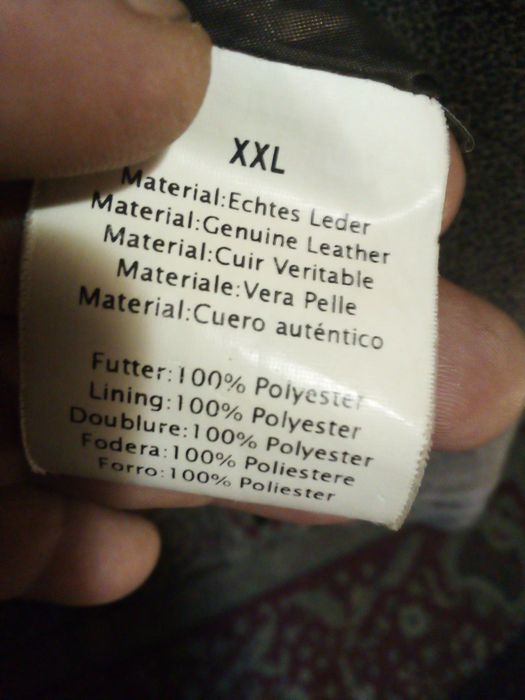 Geacă de piele model și croiala deosebită