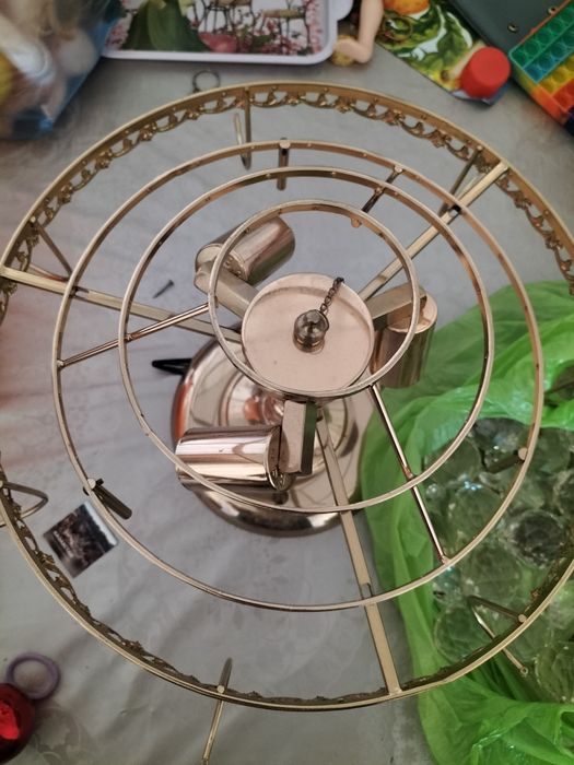 Продам красивую люстру