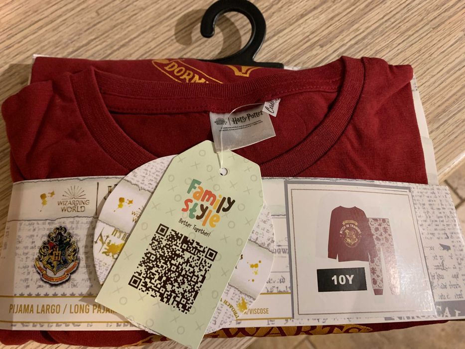 Pijamale Gryffindor pentru fete - Harry Potter- nepurtata/sigilata