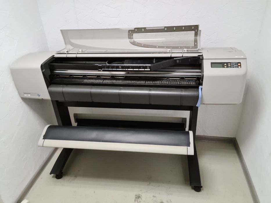 Продам Плотер срочно