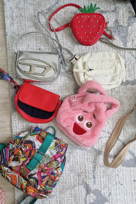 Рюкзаки, сумки  .