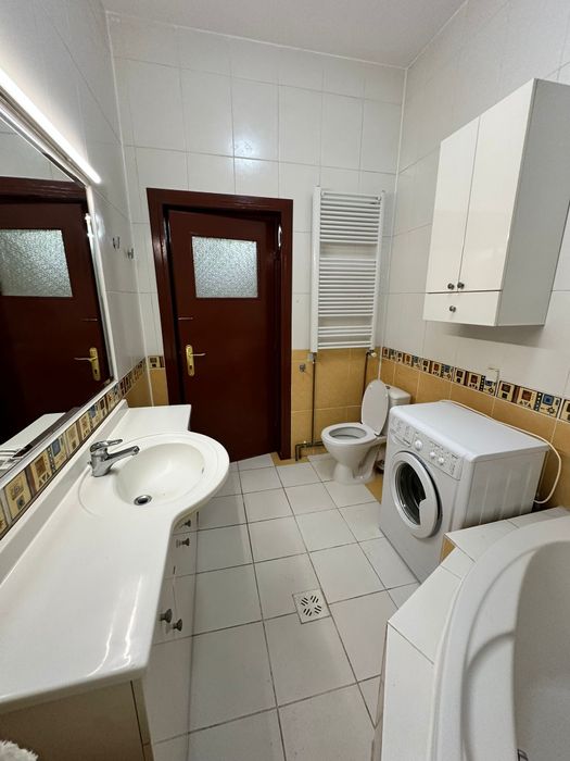 Închiriez apartament 3 camere Vatra luminoasa