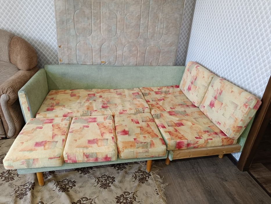 Диван в хорошем состоянии.