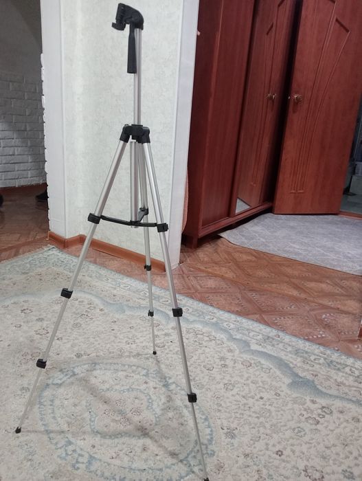Продам штатив для держателей телефона
