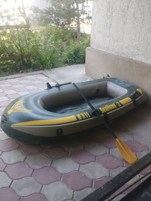 Продам лодку 2место .