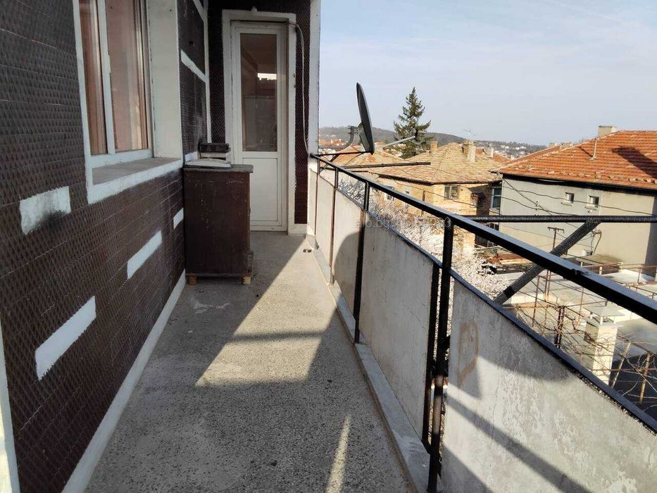 Давам под наем 5 стаен апартамент 130кв.м в кв. Виница, без посредник.
