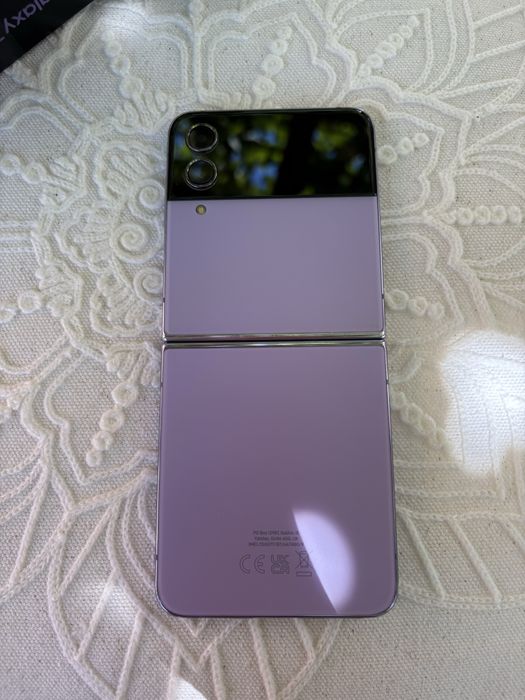 Samsung Galaxy Z Flip 4