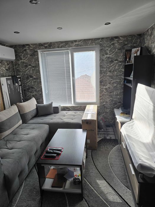 Самостоятелен Етаж от къща Устово