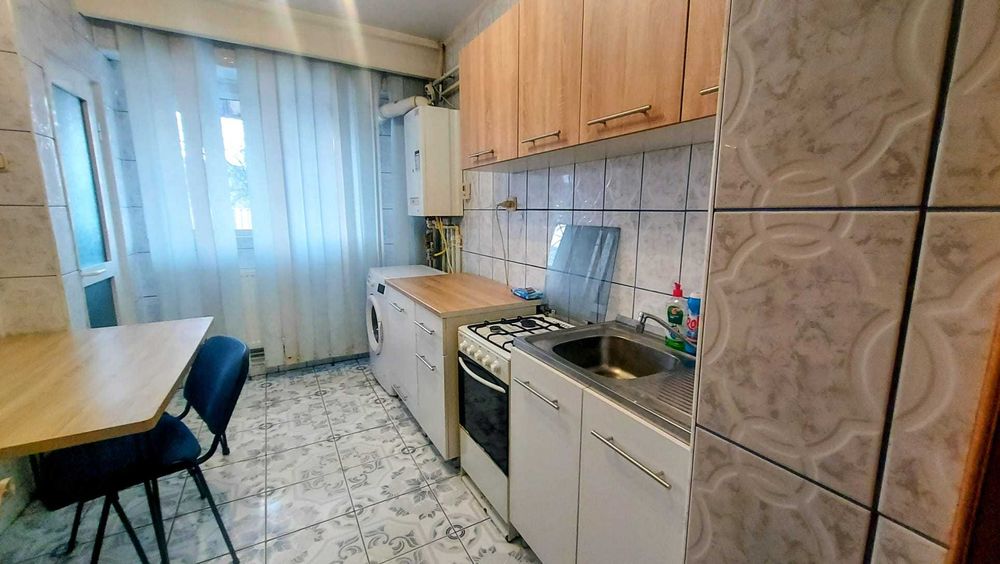 PARTICULAR Galati Apartament spatios de inchiriat 84mp 3 camere parter Palatul Navigatiei