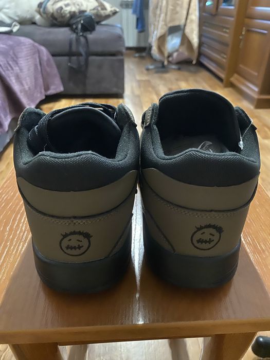 Продам новые кросовки Jumpman jack travis scott