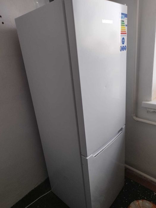Холодильник новый