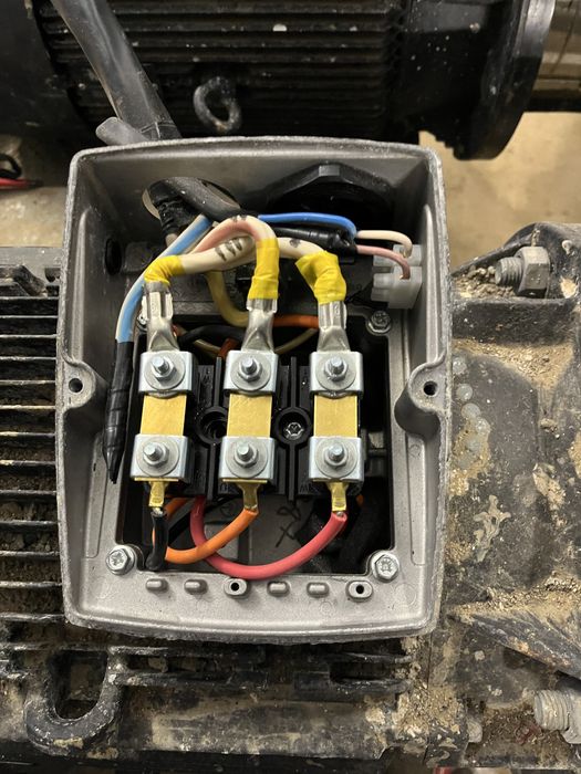 Электрик на вьезд