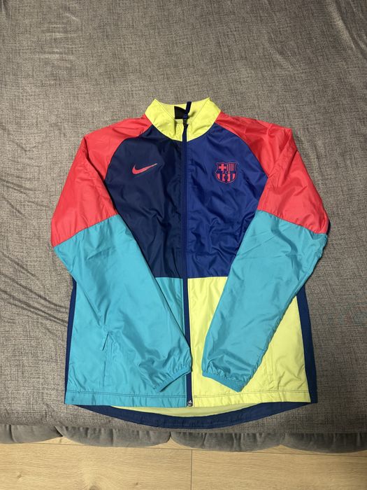 Яке,ветровки,тениска