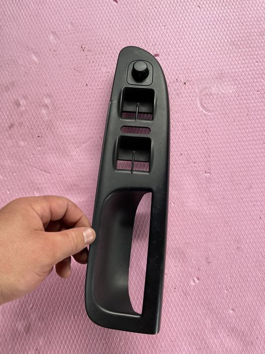 Maner bloc butoane geamuri maner usa sofer passat b6