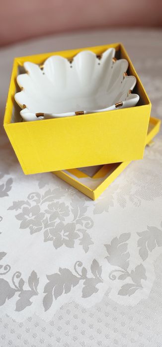 Керамическая конфетница