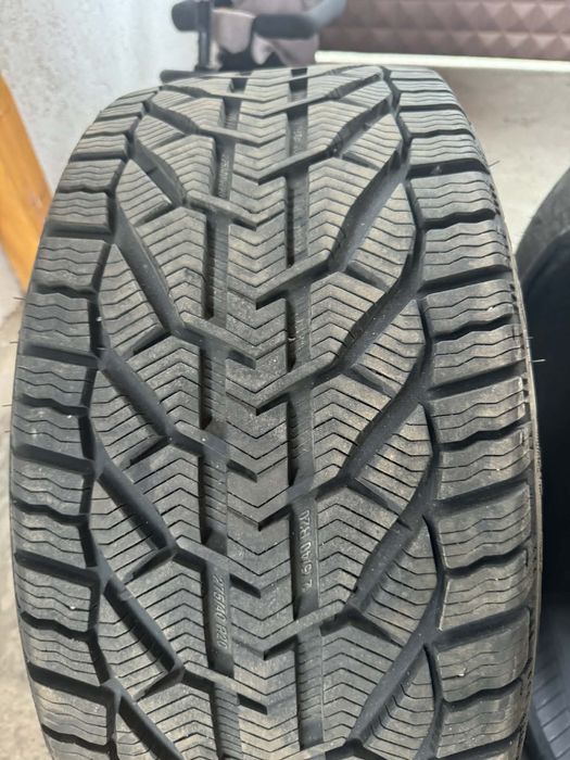 2 броя гуми Tigar 275x40 R20 на 100 км пробег !