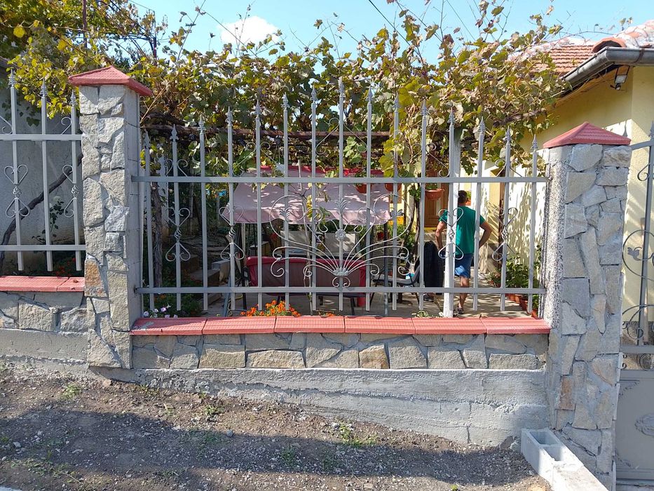 Врати огради и портали от ковано желязо