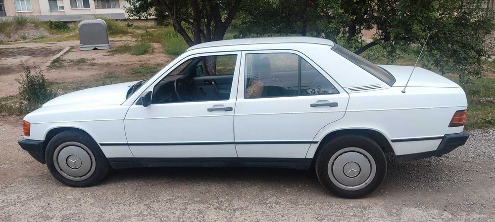 mercedes 190 2.0 diesel 1985 г.