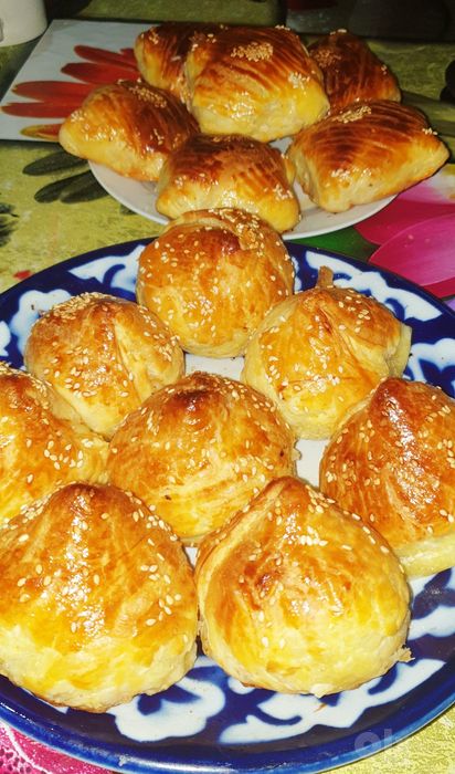 Самса слоеная и песочная.