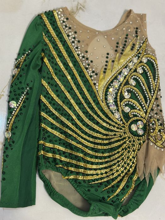 Купальник для художественной гимнастики.