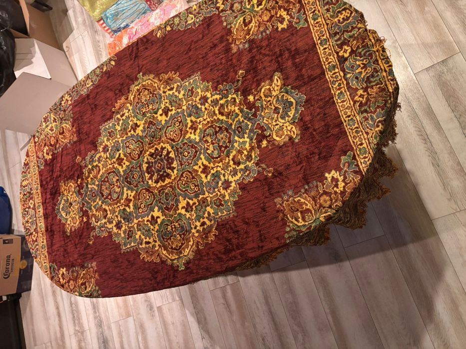 Covertura vintage cu model din catifea